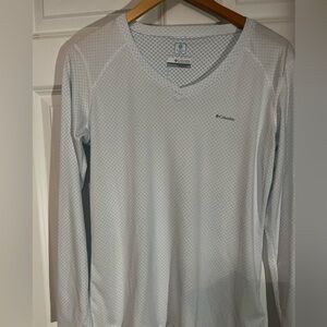 Columbia Omni Freeze Women’s Athletic Top. Size Largs. NWOT.